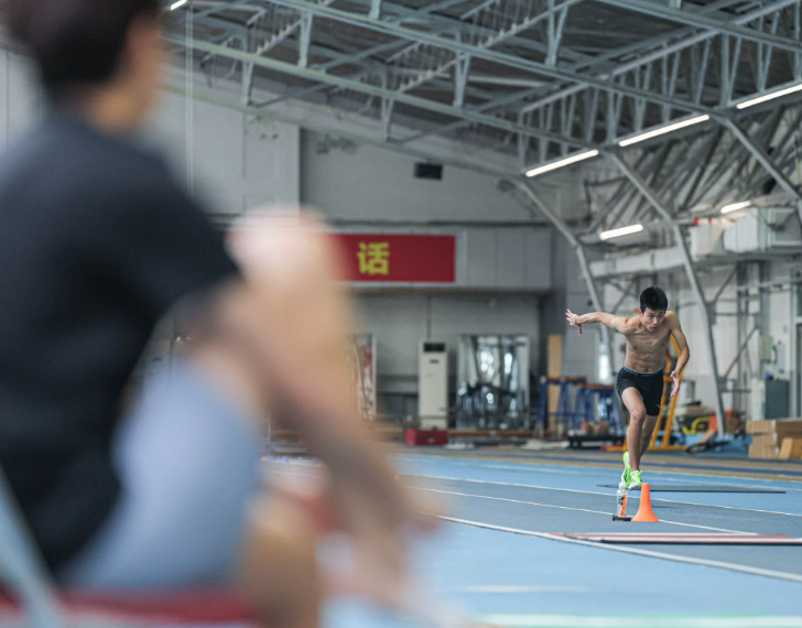 杏彩客户端与传统博彩的对比